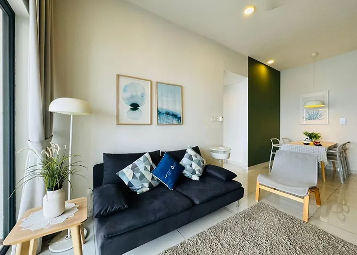 Jb Country Garden Danga Bay By J Agape Homestay