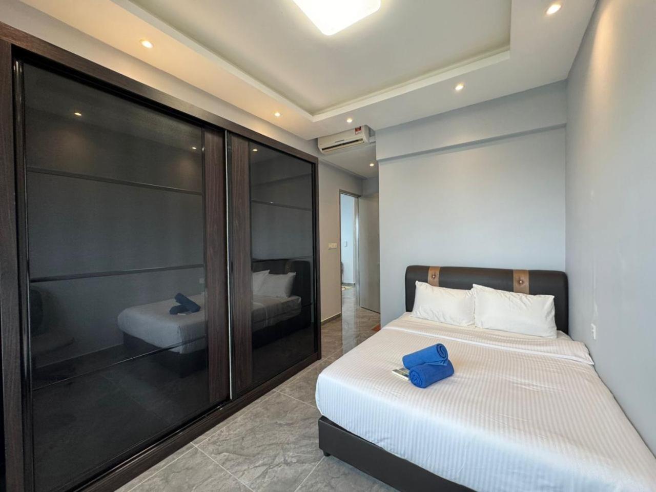 Jb Country Garden Danga Bay By J Agape Apartment *